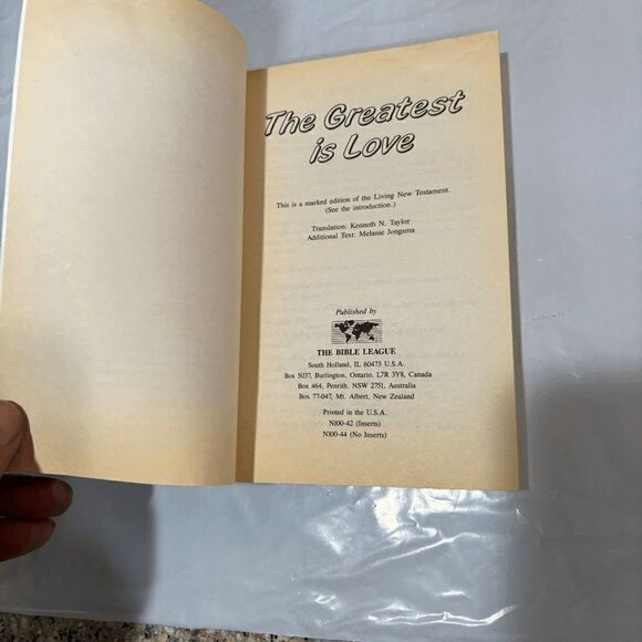 The Greatest is Love An Illustrated marked edition of 'The Living New Testament - Picture 4 of 10